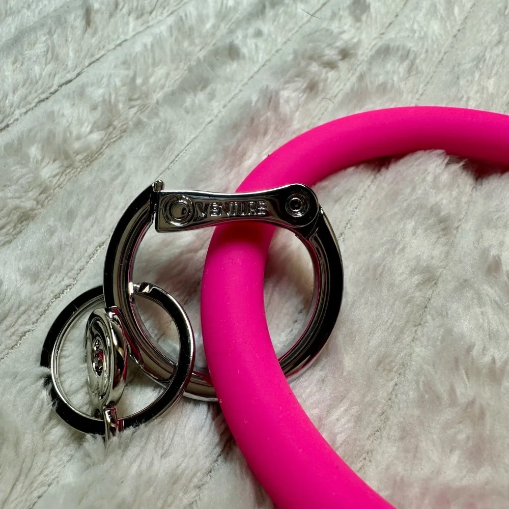 Oventure "Big O" keyring-tickled pink-NWOT - Picture 2 of 3